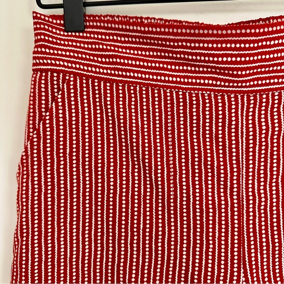 Max Studio Patterned Shorts - Picture 2 of 8